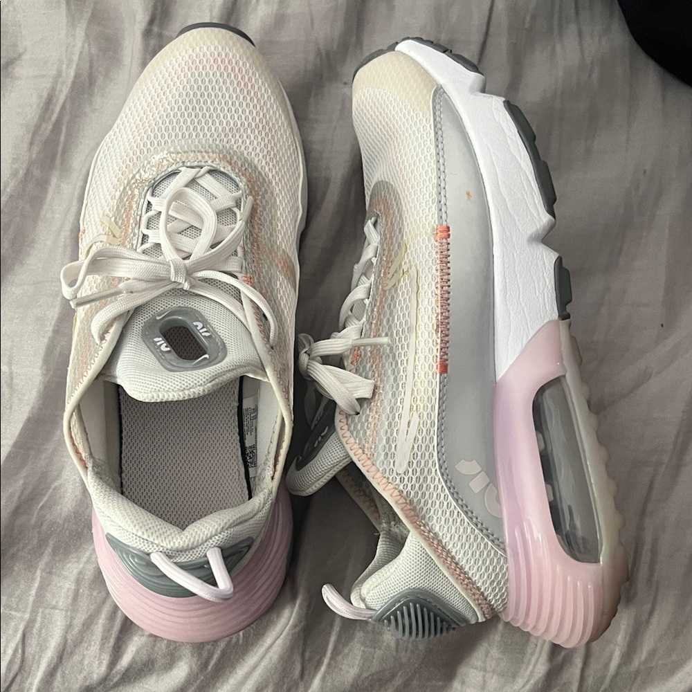 Nike Women's White and Pink Sneakers